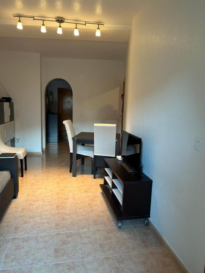 Andy'S Apartment Torrevieja Bagian luar foto